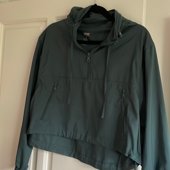 Girlfriend Collective green crop jacket & shorts - Picture 2 of 8